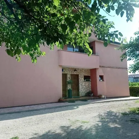 With Parking Space Rozac, - 27255 *