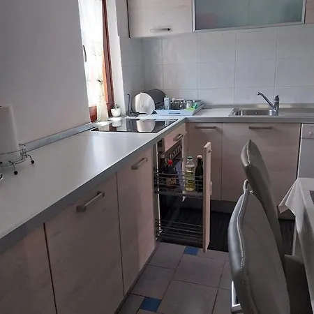 With Parking Space Rozac, - 27255 Apartamento