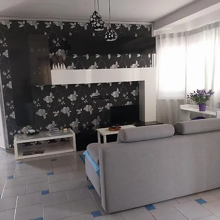 With Parking Space Rozac, - 27255 Apartamento *